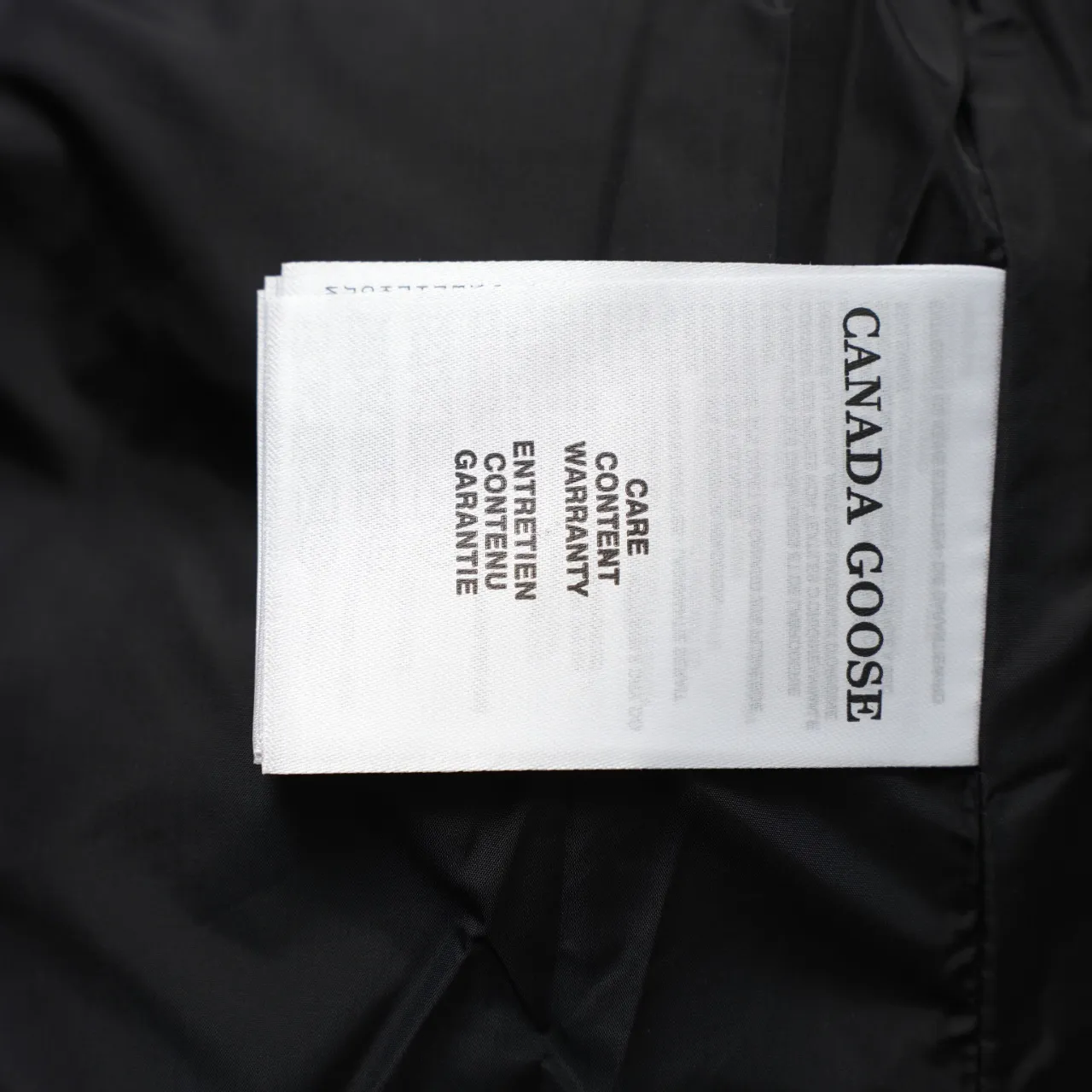 P340 CANADA GOOSE丨Canada Goose slanted pocket stand collar down vest Color: dark blue black label Size: XS-XXL